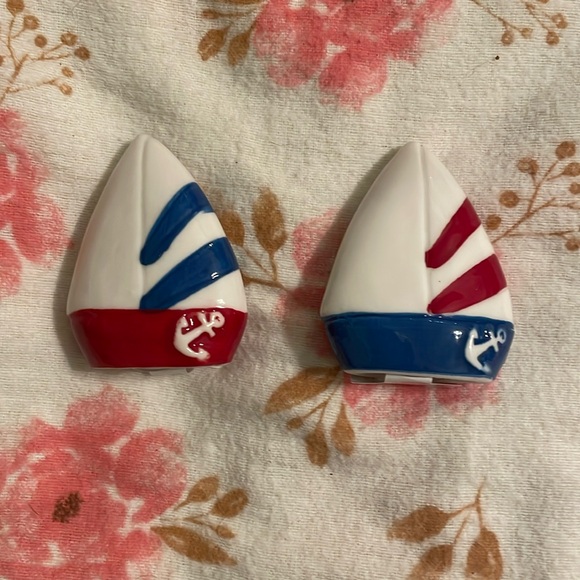 Sailboat Mini Salt & Pepper Shakers Set - Picture 1 of 8